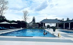 Tvr Resort - Villas With Bathtub And Pool
